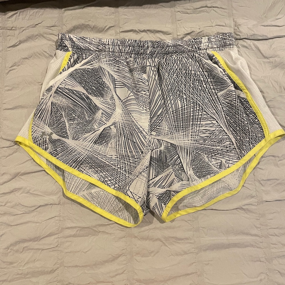 athletic shorts- under armour